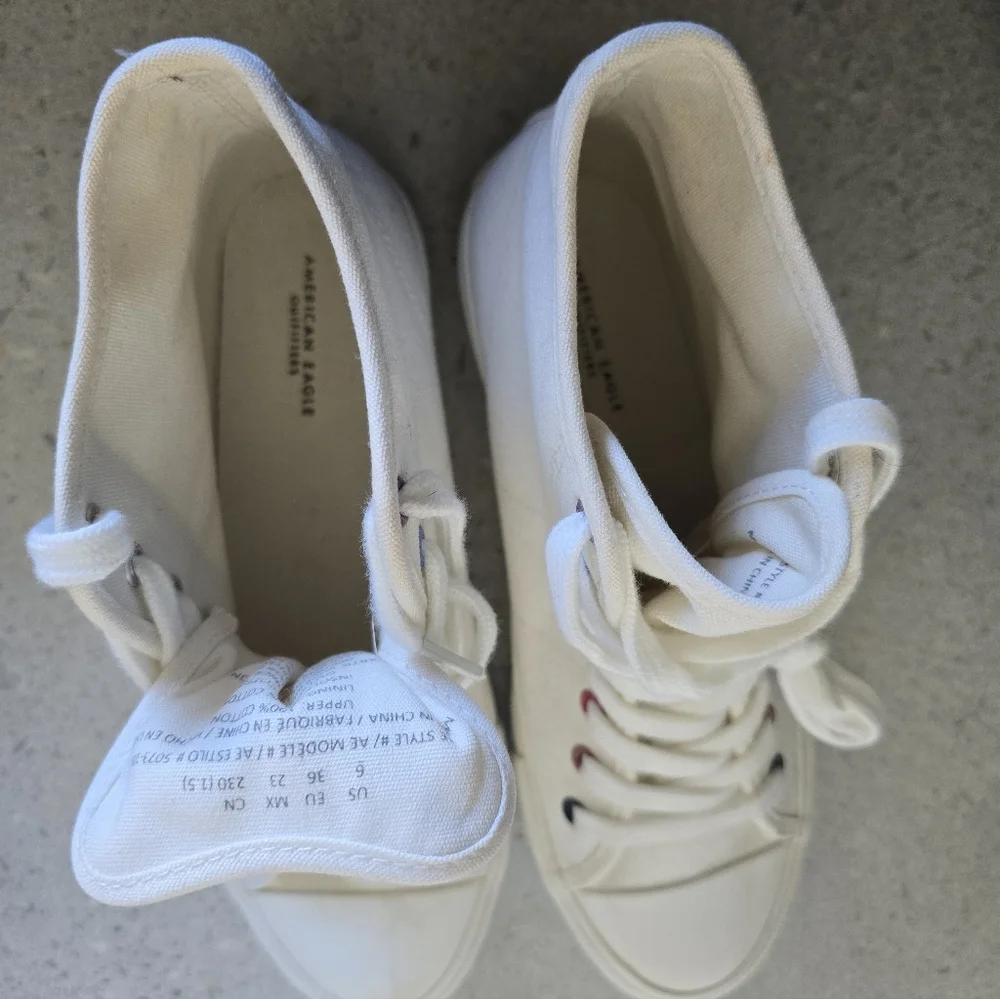 American Eagle White Rainbow Sole Hight Top Canvas Sneakers Size 6 - Picture 6 of 7